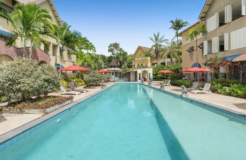 Cairns North Apartment | Discover a Lush Poolside Stay at The Lakes Resort