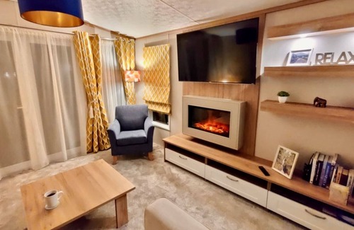 Carlisle Ski Chalet | Discover, Relax, Enjoy - Luxury Lodge all-round self-catering