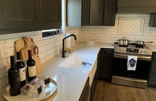 Midway House | Discover Your Perfect Getaway: Cottage in the Heart of Horse & Bourbon Country!