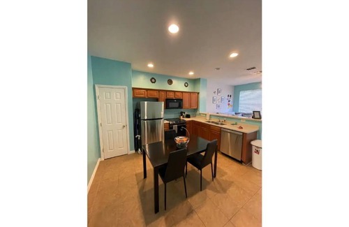 Crestwynd Bay House | DISNEY R US! UNIVERSAL IS TOO!