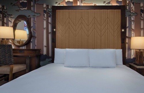 Bay Lake Hotel | Disney's Wilderness Lodge