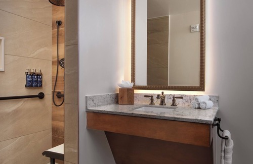 Bay Lake Hotel | Disney's Wilderness Lodge