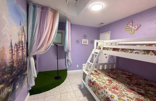 Southwest Anaheim House | Disneyland Lux Villa 6BR 4BA Mini Golf Arcade Game