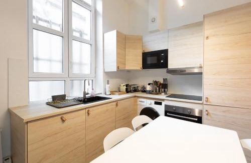 11th Arrondissement Apartment | Disponible - Paris - All Equipped Souplex - From 1 to 6 Guests - Departure up to 11am - Entrance from 3pm