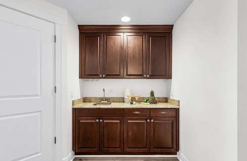 Pelican Condo | Dive into Fun & Gulf Vibes at Luxe Retreat - Condo High Tide Hangout - Roelens