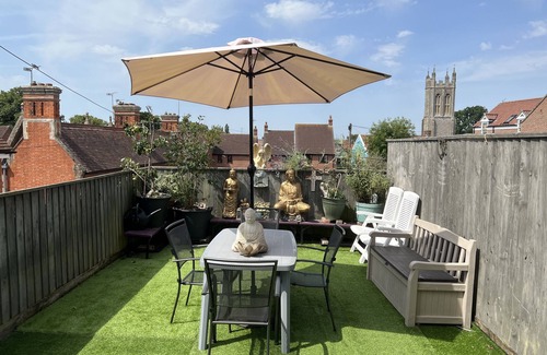 Glastonbury Apartment | Divine Light Centre In Glastonbury, Isle Of Avalon, Land Of King Arthur.