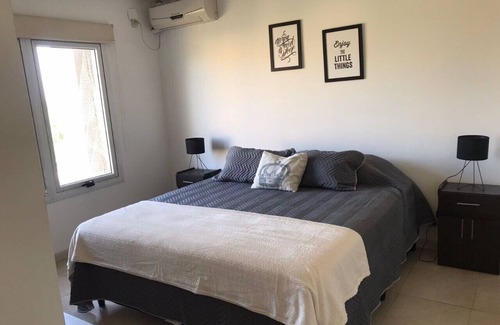 Mendoza City Center Apartment | Divino Departamento con Vista a la Montaña!