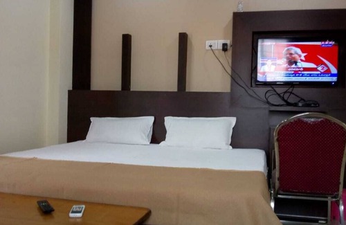 Hyderabad Apartment | DIVYA LODGE HOTELS ROOMS NSR HOTELS SERVICES COMPANY NSR TOURSIM TOURS TRAVELLIN