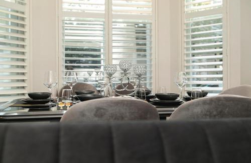 Redcliffe Apartment | დLUXURY & Spacious Duplex in the Heart of Chelseaდ