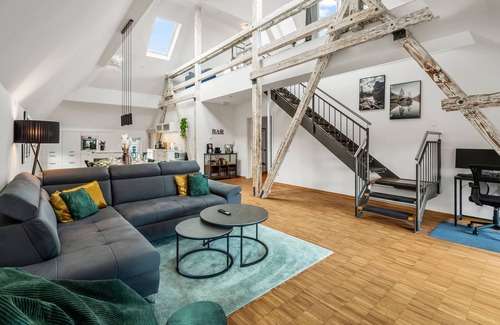 Frauenland Apartment | DND Design Loft I 170qm I Parken I Balkon I Workstation I Ne - Design Loft: 170m² Parken Netflix