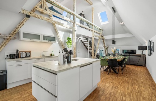 Frauenland Apartment | DND Design Loft I 170qm I Parken I Balkon I Workstation I Ne - Design Loft: 170m² Parken Netflix
