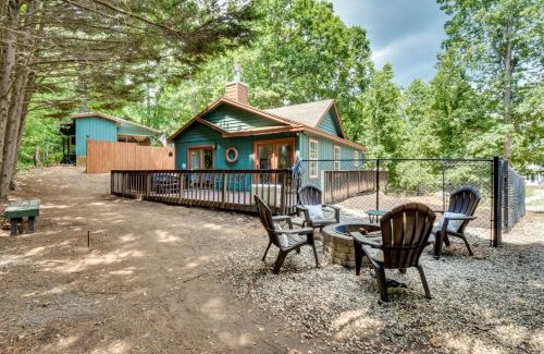 Fair Play House | Dock and Hot Tub at Fair Play Hideaway!