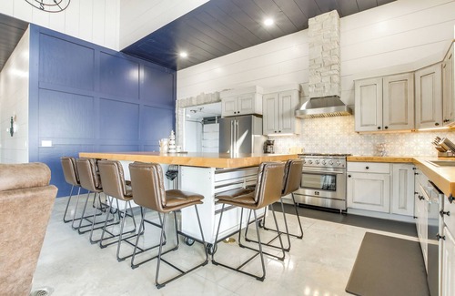 Oconto Cottage | Dock & Panoramic Bay Views: Oconto Retreat!