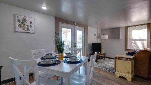 Savannah Apartment | Dock&Volleyball! Near Downtown- Orange Oasis