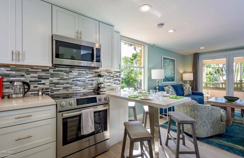 Key West House | *DOCKSIDE DAYDREAMS @ COCONUT MALLORY* Marina Villa + LAST KEY SERVICES…