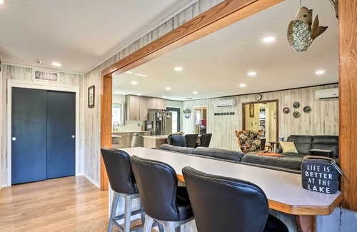 Shell Knob House | 'Dockside Getaway' w/ Boat Dock & Fire Pit!