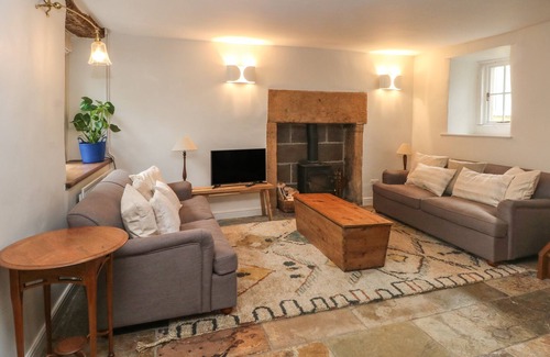 Winster Cottage | DOE LEA COTTAGE, pet friendly, country holiday cottage in Winster