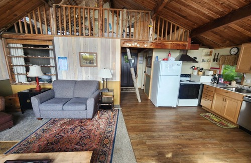 Copalis Beach House | Dog-friendly beachfront cabin with ocean views & private path to beach