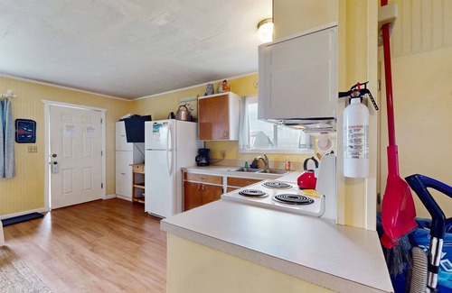 Moclips House | Dog-friendly cottage w/beach access & ocean view from living room