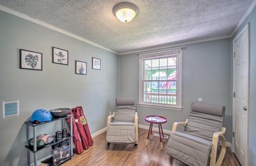 Fayetteville House | Dog-Friendly Fayetteville Home with Hot Tub!