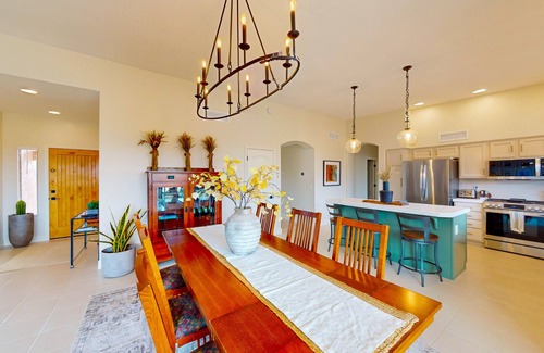 Oro Valley House | Dog-friendly home with mountain views, ample outdoor space, & washer/dryer