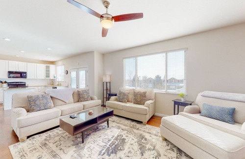 Fountain House | Dog-friendly home with hot tub, enclosed yard, fireplace, washer/dryer, & AC