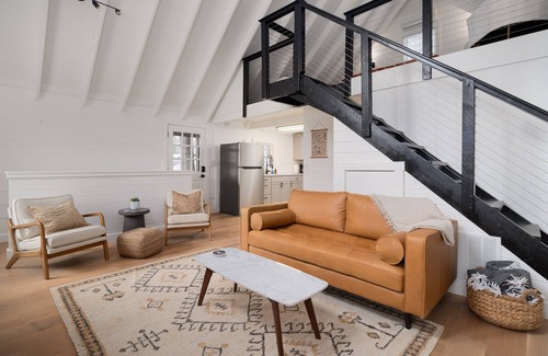 Laurelville Cabin | Dog friendly hot tub + fire pit + shared game room