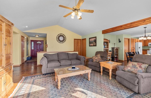 Rockford Bay House | Dog-Friendly Lakeview Home w/Canoes & Game Room