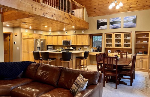 Eagle River Ski Chalet | Dog friendly, lakefront home perfect for families