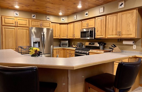 Eagle River Ski Chalet | Dog friendly, lakefront home perfect for families