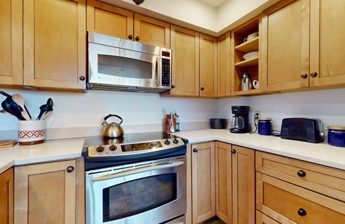 Plymouth House | Dog-friendly mountain view home near Okemo & Killington with washer/dryer