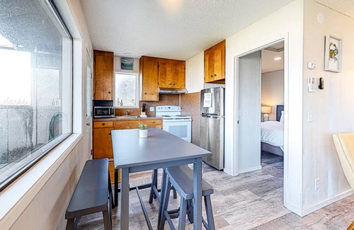 Edgewater Shores Cottage | Dog-friendly oceanfront home with private hot tub & amazing view - walk to beach