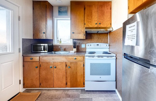 Edgewater Shores Cottage | Dog-friendly oceanfront home with private hot tub & amazing view - walk to beach