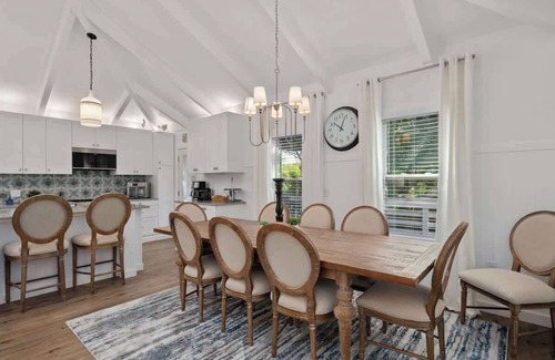 Southern Shores House | Dog Friendly, Pool, Hot Tub, 5Min Walk to Beach!