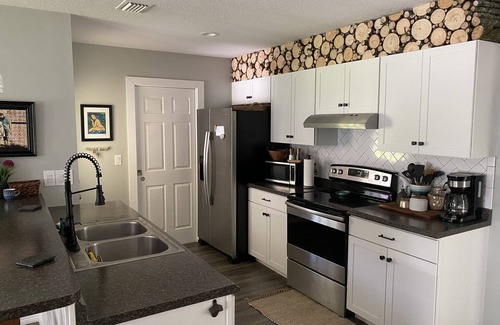 Fellowship House | Dog Friendly Retreat near WEC