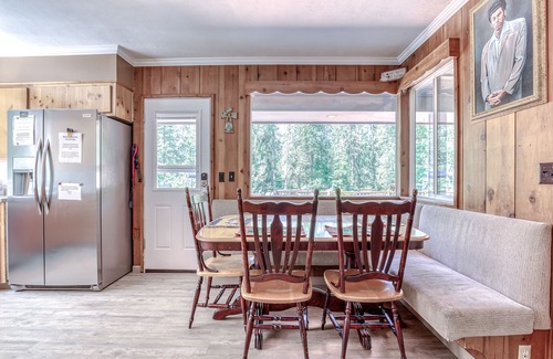 Molalla House | Dog-Friendly Riverfront Retreat with Private Hot Tub, Firepit & Free WiFi