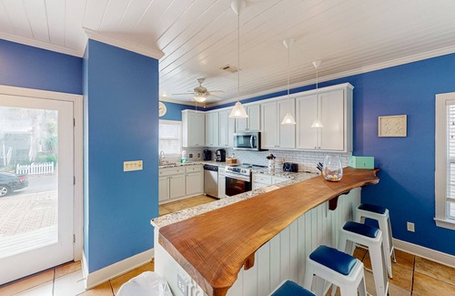 Santa Rosa Beach House | Dog-friendly stay steps from the sand with heated pool, grilling area, & balcony