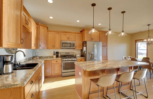 Lake Park House | Dog-Friendly! Silver Lake Escape Near Boat Ramp