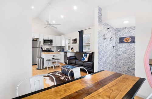 Usmma House | Dog-friendly Single-Family Home w Fenced Yard Washer, Dryer in NYC's "Nantucket"