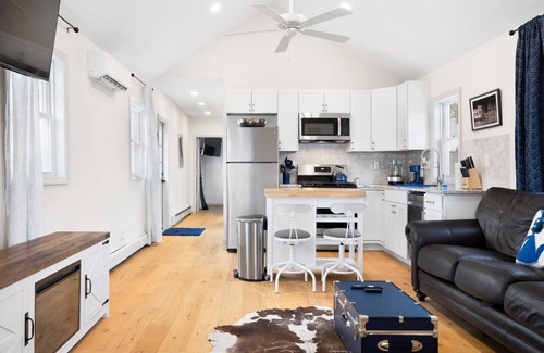 Usmma House | Dog-friendly Single-Family Home w Fenced Yard Washer, Dryer in NYC's "Nantucket"