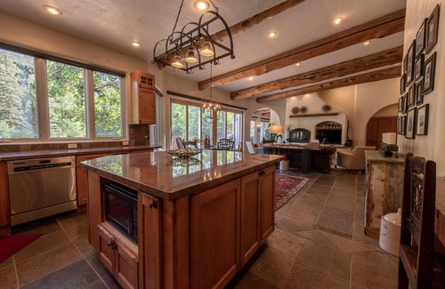 Salida House | Dog Friendly- The Retreat at Cochetopa