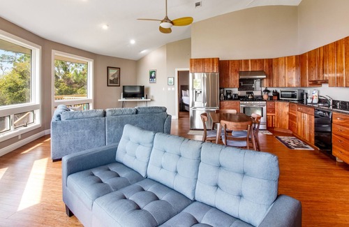 Gulf Breeze House | Dog-friendly, waterfront round retreat with large lawn and central AC