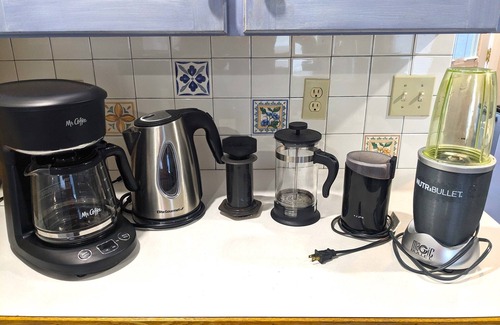 Winthrop House | Dog Friendly! Wrangle In-A Block Above Downtown Winthrop!