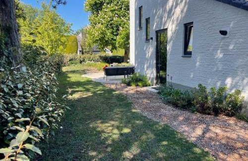 Ouddorp House | Doggersbank 38 Noordzeepark - Ouddorp - North Sea gem, wood-burning stove, big kitchen, garden with privacy