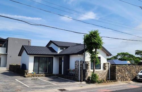 Hallim House | Doldamine Jeju