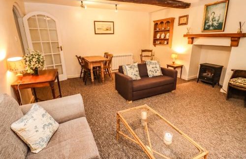 Cirencester Apartment | Dollar Ward House Basement