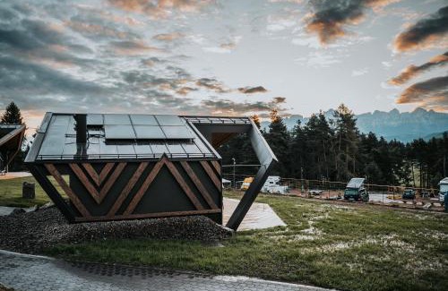 Nova Ponente Ski Chalet | Dolomites View X Lodges - Camping