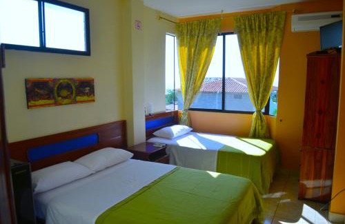 Puerto Baquerizo Moreno House | Dolphin House