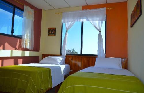 Puerto Baquerizo Moreno House | Dolphin House