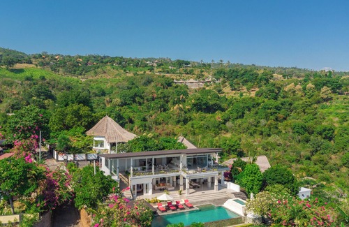 Temukus House | Dolphin Villa Lovina